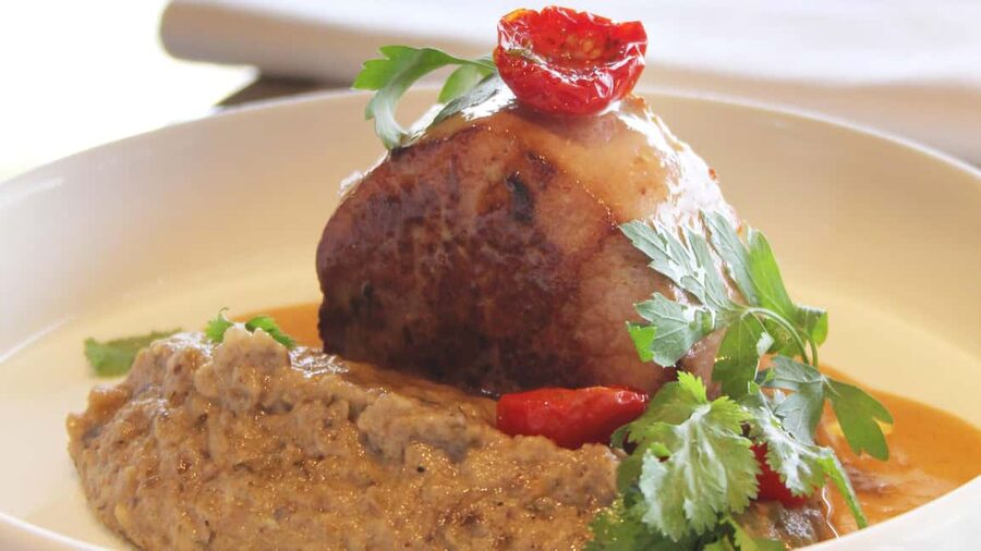 Paris: Elegant Dinner with Drinks in the Eiffel Tower - Seating choices: Cœur Brasserie vs Seine View