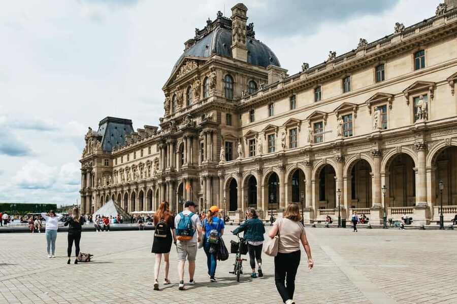 Paris: Emily TV Show Locations Guided Walking Tour - Key highlights to look for