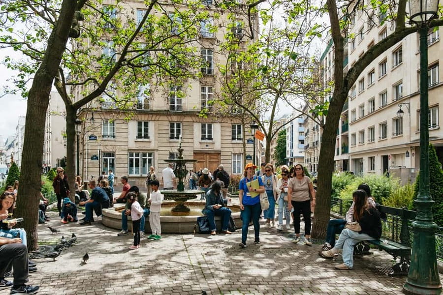 Paris: Emily TV Show Locations Guided Walking Tour - Finishing near Rue de Richelieu: a good place to keep exploring