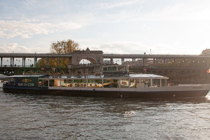 Paris en Scene 3 Course Seine River Dinner Cruise - The 3-Course Meal, What’s Included and What It Tastes Like