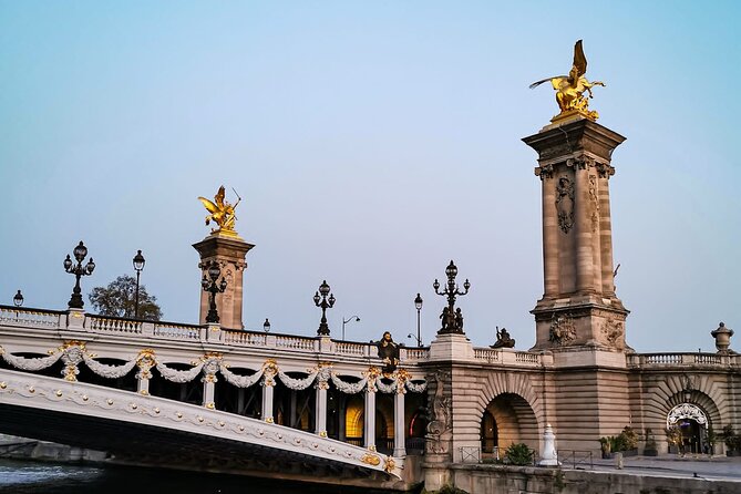 Paris en Scene 3 Course Seine River Dinner Cruise - Alexandre III Bridge and the Grand Palais, Why These Two Look Perfect at Night