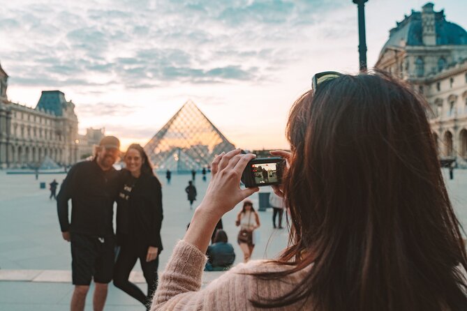 Paris Evening City of Lights Small Group Bike Tour & Boat Cruise - Comfort, fitness, and what to wear for a night ride
