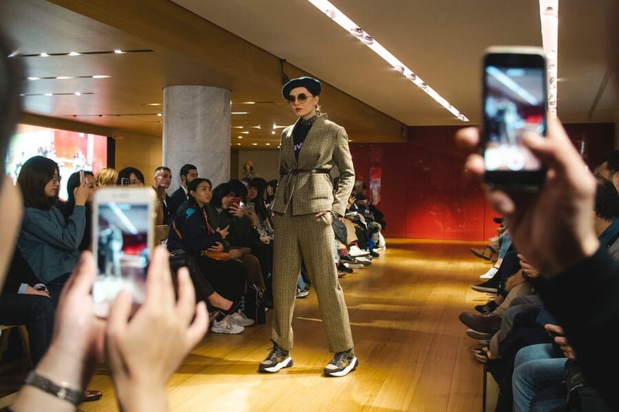 Paris: Fashion Show at Galeries Lafayette Haussmann - Paris Fashion Show at Galeries Lafayette Haussmann: What 30 Minutes Feels Like