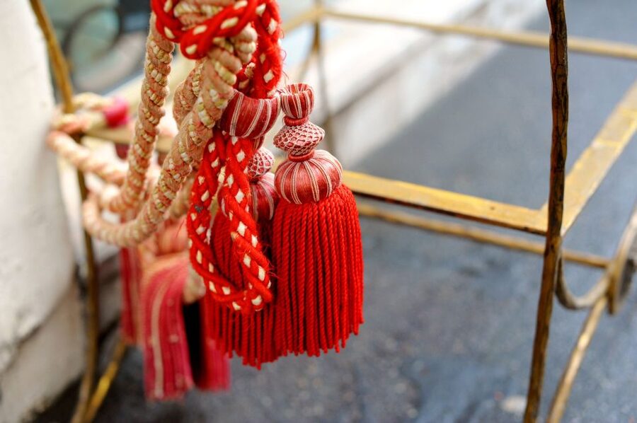 Paris: Flea Market Insider's Tour in Extra-Small Group - Key things that make this tour worth your time