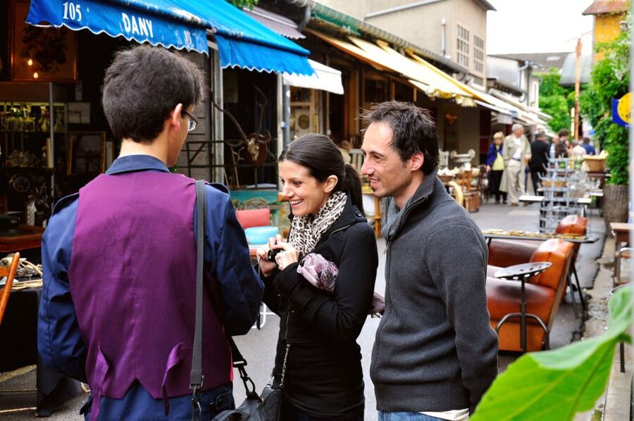 Paris: Flea Market Insider's Tour in Extra-Small Group - How the guide experience raises the odds of a good purchase