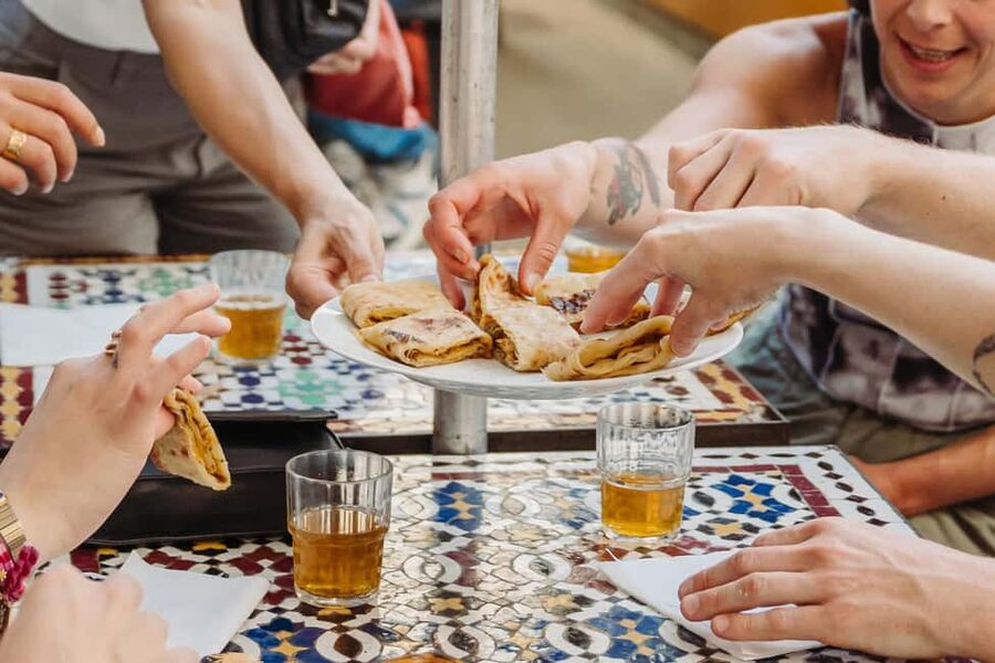 Paris: Food and Wine Tasting Walking Tour in Le Marais - French-Syrian pastry nests, where tradition meets technique