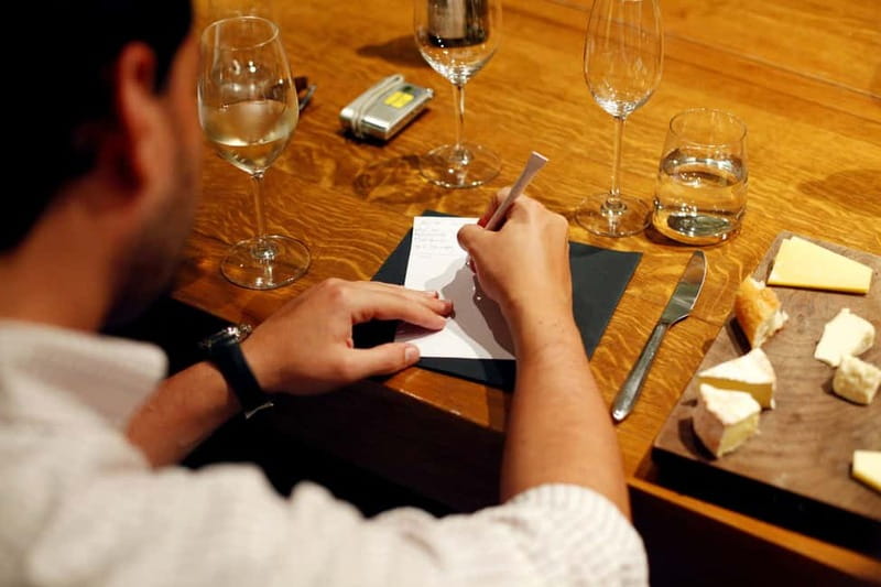 Paris: French Wine Tasting Class with Sommelier - Reading French wine and Champagne labels before you buy