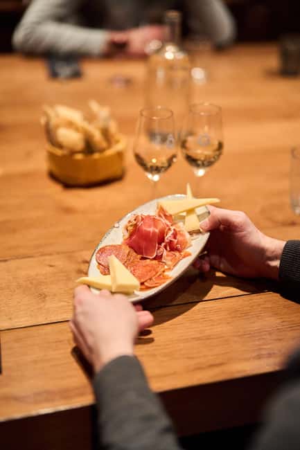 Paris: French Wine Tasting Class with Sommelier - Pairing wine with food, plus what’s included to make it work