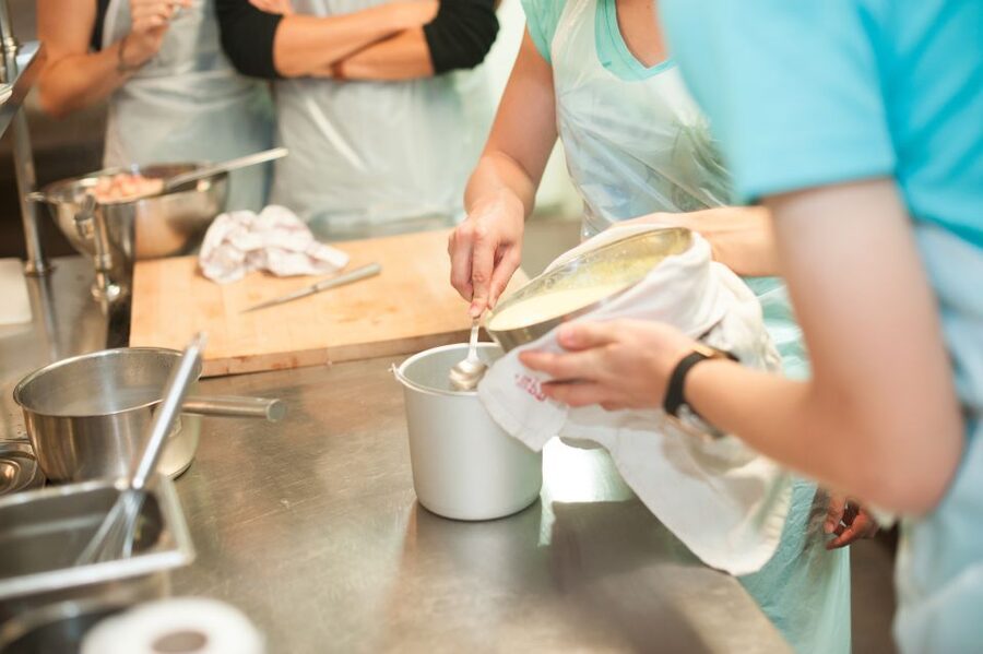 Paris: Full-Day Cooking Class with 3-Course Lunch - Booking tips that help you enjoy the day