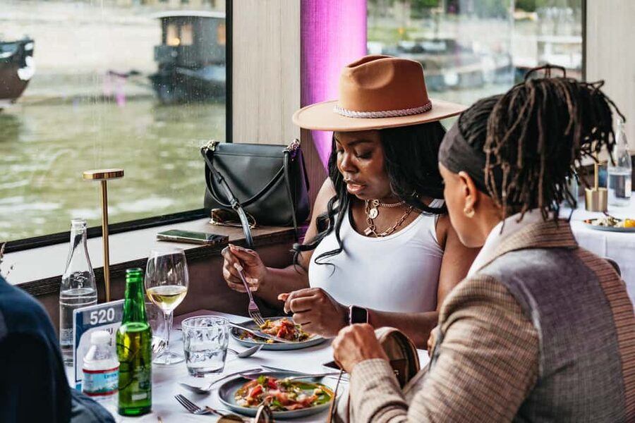 Paris: Gourmet Dinner Cruise on Seine River with Live Music - Sunday-only schedule, timing you can actually plan around