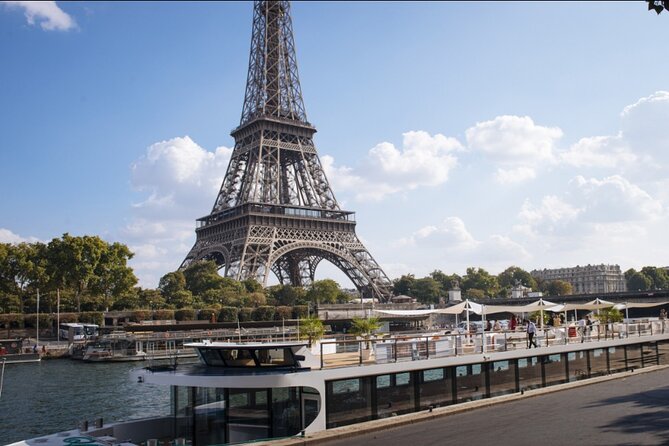 Paris Gourmet Dinner Seine River Cruise with Singer and DJ Set - Eiffel Tower Sparkle: When the Rooftop Becomes the Main Event