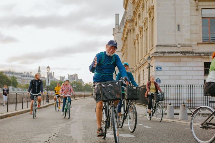 Paris: Guided Bike Tour Like a Local - Meeting at Le Peloton Café and rolling out like locals