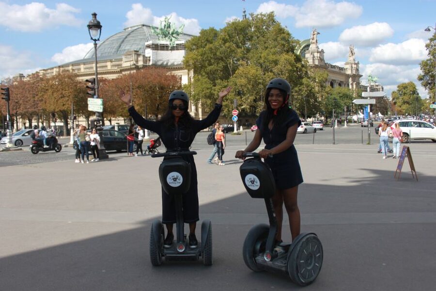 Paris: Guided Segway Tour - Louvre Museum time: seeing the icon without the museum detour (20 minutes)