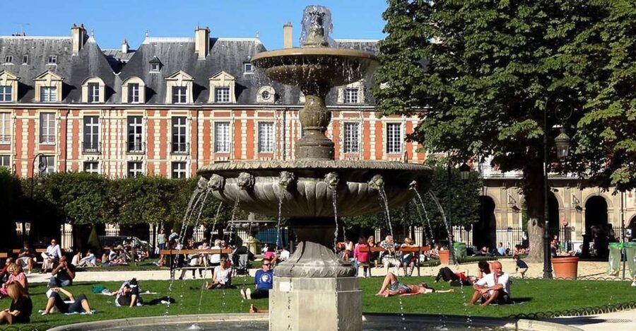 Paris: Guided tour of Marais in German - Pacing, small breaks, and how to get the most out of a private group