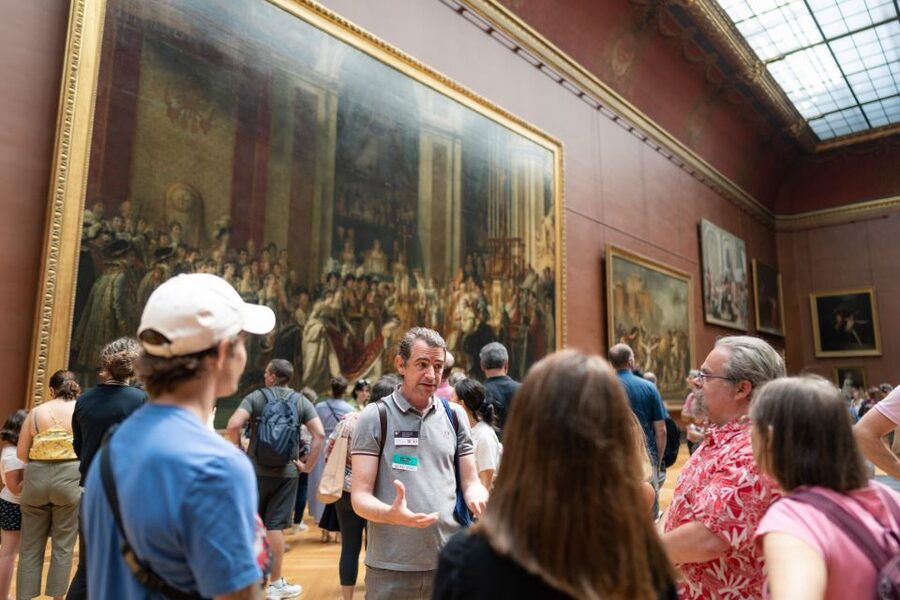 Paris: Guided Tour of the Must-Sees of the Louvre Museum - Meeting at Arc du Carrousel, and why that matters