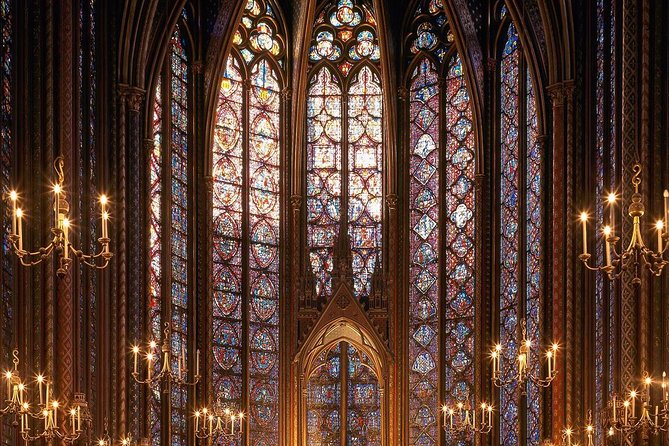Paris Guided Tour with Notre Dame Cathedral or Ste Chapelle Entry - Headsets, English guidance, and how to get real value from a guide