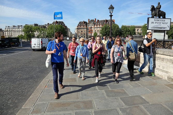 Paris Guided Tour with Notre Dame Cathedral or Ste Chapelle Entry - Sainte-Chapelle timed entry: why 30 minutes is the right amount