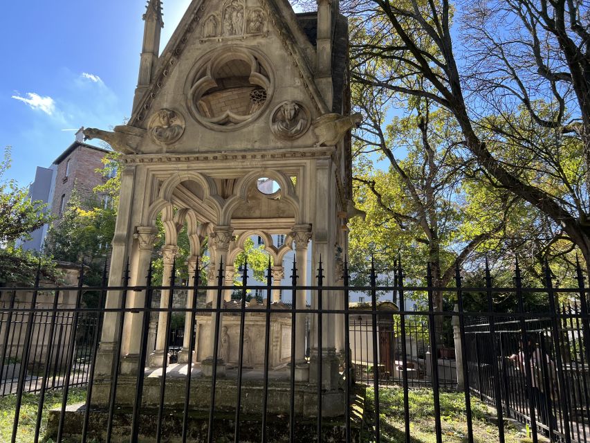 Paris: Haunted Père Lachaise Cemetery Guided Tour - FAQ