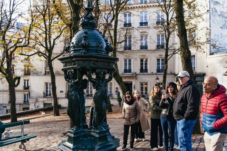 Paris: Hidden Gems of Montmartre with Local Guide - Cabaret Le Lapin Agile and the Lolo Donkey Story