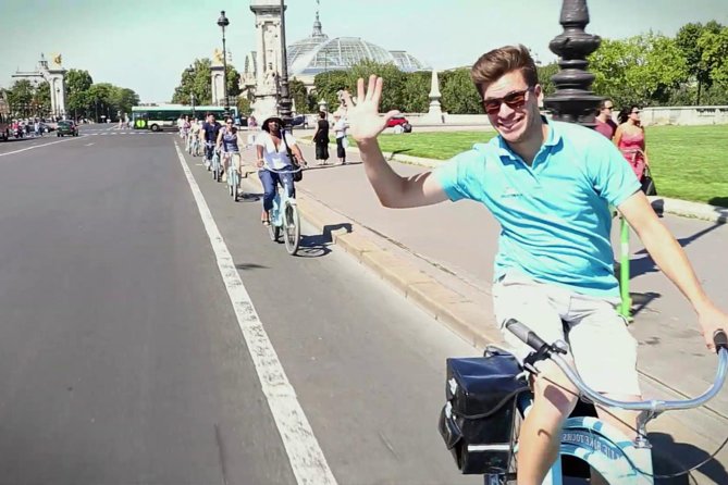 Paris Highlights Bike Tour: Eiffel Tower, Louvre and Notre-Dame - Key Highlights You’ll Feel on This Ride