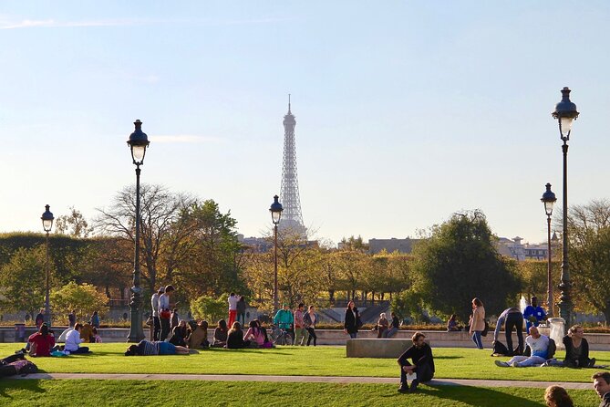 Paris - Historic City Center Walking Tour - Place Dauphine and Henri IV: royal Paris at street level