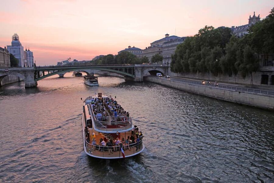 Paris: Hop-on Hop-off Bus Tour & Seine Cruise Bundle Tour - How the 24 to 72 hour pass really plays out