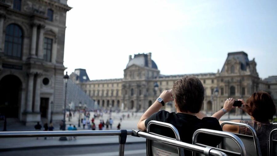 Paris: Hop-on Hop-off Bus Tour & Seine Cruise Bundle Tour - Entering the Blue Line route, from Opera to Eiffel Tower