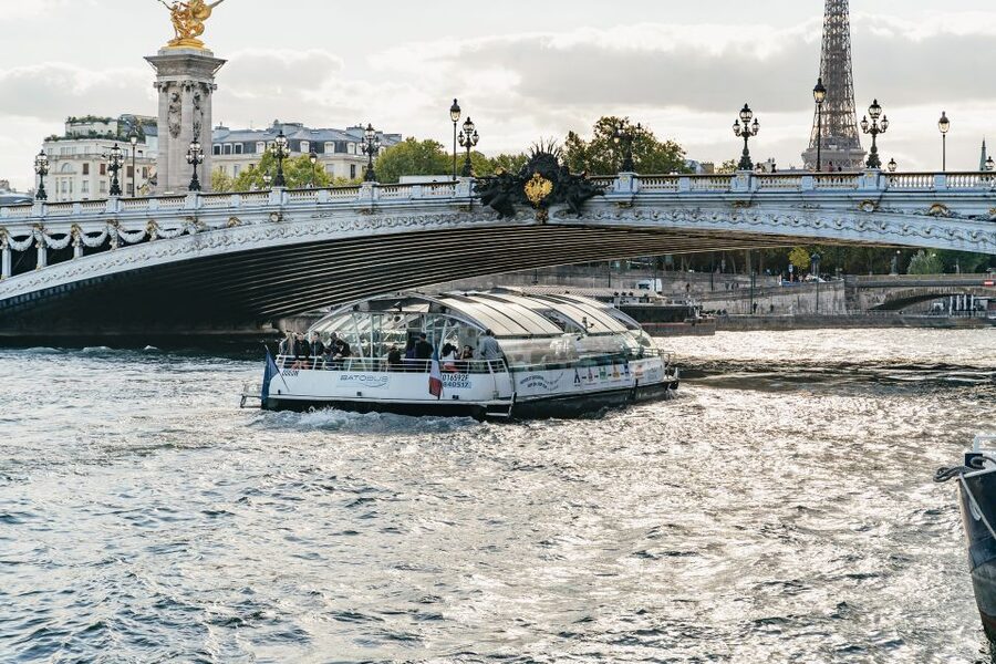 Paris: Hop-On Hop-Off Seine Cruise Pass with 9 Stops - Why this Seine pass is a smart shortcut for first-time Paris days