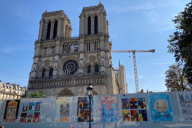 Paris: Île de la Cité and Notre-Dame Walking Tour With Crypt - Notre-Dame Without Going Inside: How to Still Get the Full Story