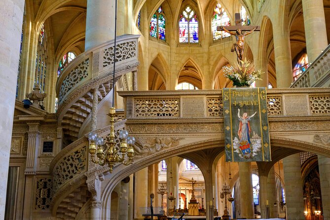 Paris - Latin Quarter Free Tour in English (Tip-Based) - Notre-Dame views, the oldest tree in Paris, and small Paris rituals