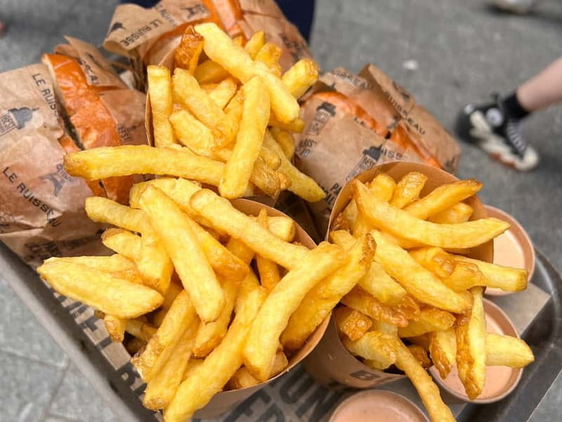 Paris: Le Marais Guided Food Tour with Tastings - Starting at Yann Couvreur Pâtisserie on Rue des Rosiers