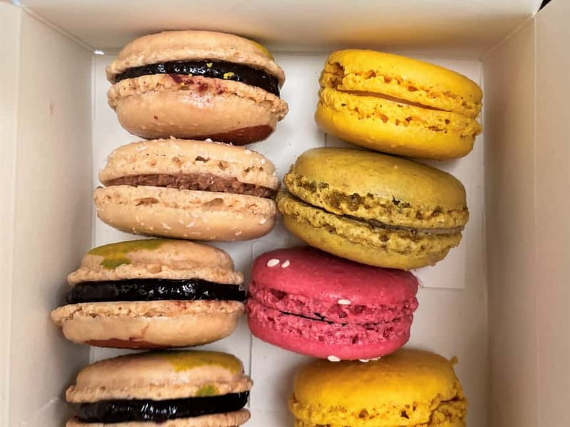 Paris: Le Marais Guided Food Tour with Tastings - Sweet stops: chouquettes, macarons, and ice cream energy