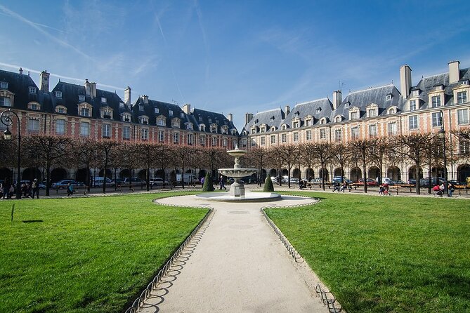 Paris Le Marais Hidden Gems Small Group Tour with Cruise Option - Stop 5: Bibliothèque historique de la ville de Paris in the Hôtel de Lamoignon