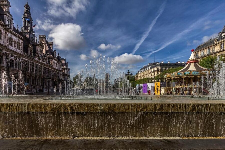 Paris: Le Marais Highlights Guided Small Group Walking Tour - The wall of Philippe Auguste and medieval Paris in fragments