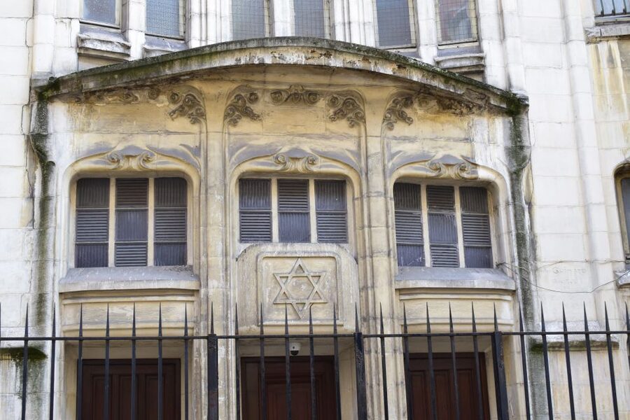 Paris: Le Marais & Montmartre Jewish History Walking Tour - Sacré-Cœur views and the final reflection near Square Louise-Michel
