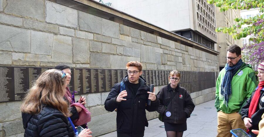 Paris: Le Marais & Montmartre Jewish History Walking Tour - Jewish Paris on foot, Marais to Montmartre in one long story
