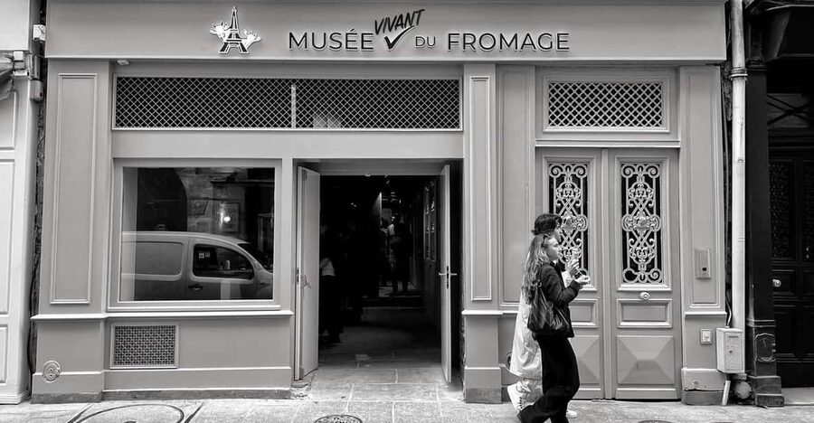 Paris: Living Cheese Museum Guided Tour with Cheese Tasting - Where to start at 39 Rue Saint-Louis en l’Île, and how to time it