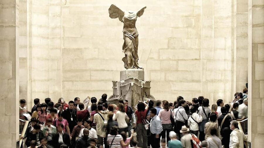 Paris: Louvre Guided Tour with Skip-the-Line Entry Tickets - What 2 hours covers (and what it does not)