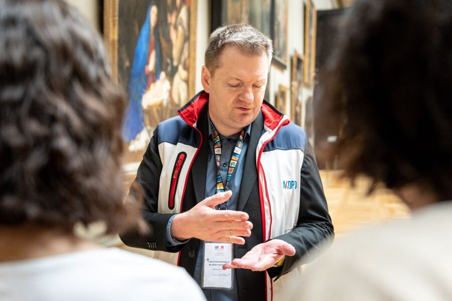 Paris: Louvre Masterpieces Private Tour with Reserved Entry - Who This Louvre Tour Works Best For