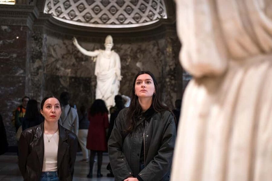 Paris: Louvre Masterpieces Tour with Pre-Reserved Tickets - Free time after the tour: how to make it count