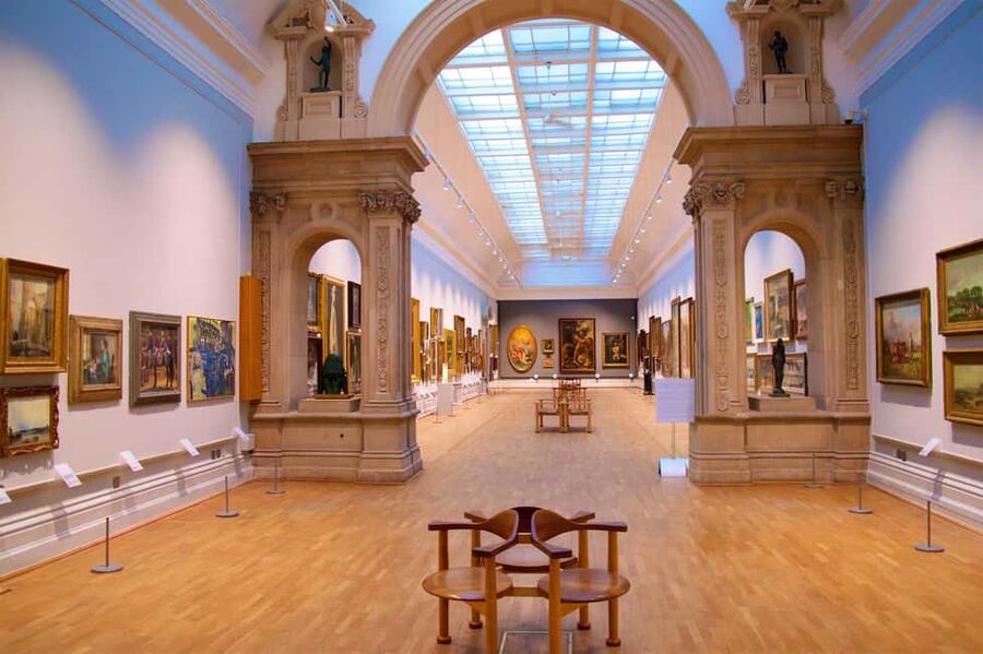 Paris: Louvre Museum Entry Ticket and Garden Walking Tour - Rain or shine, and how to plan your day around 4 hours