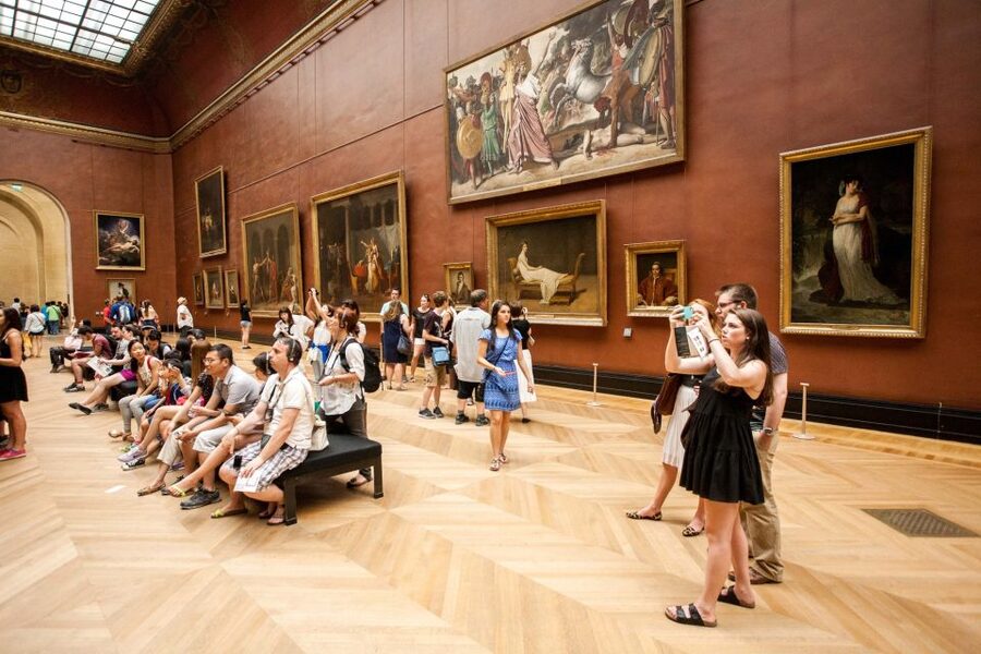 Paris: Louvre Museum Guided Tour - What the guide adds: stories, pacing, and smart navigation