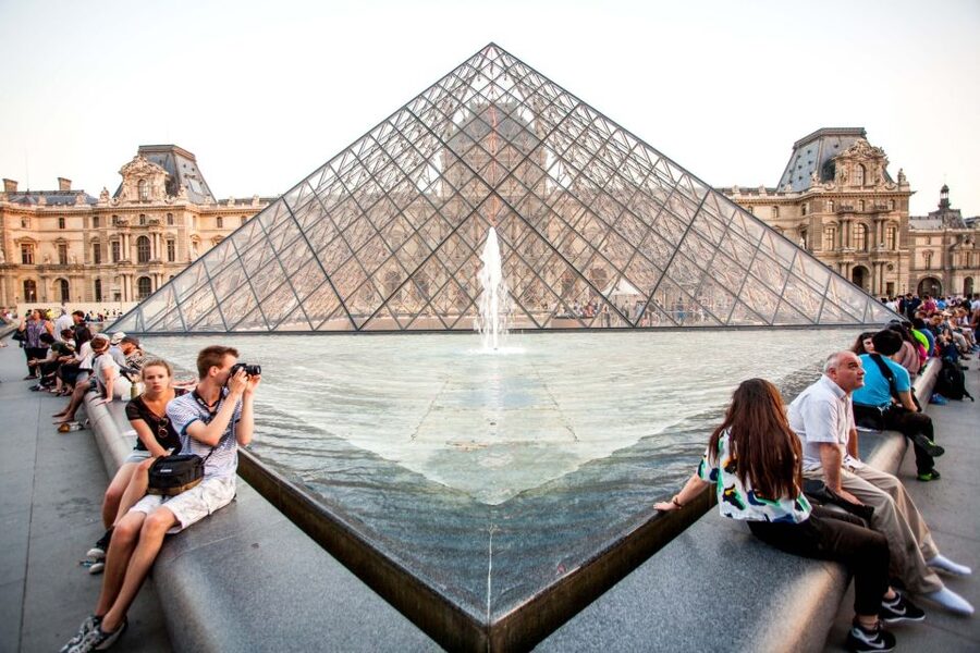 Paris: Louvre Museum Guided Tour - Accessibility and movement: stairs, no elevators, and who might struggle