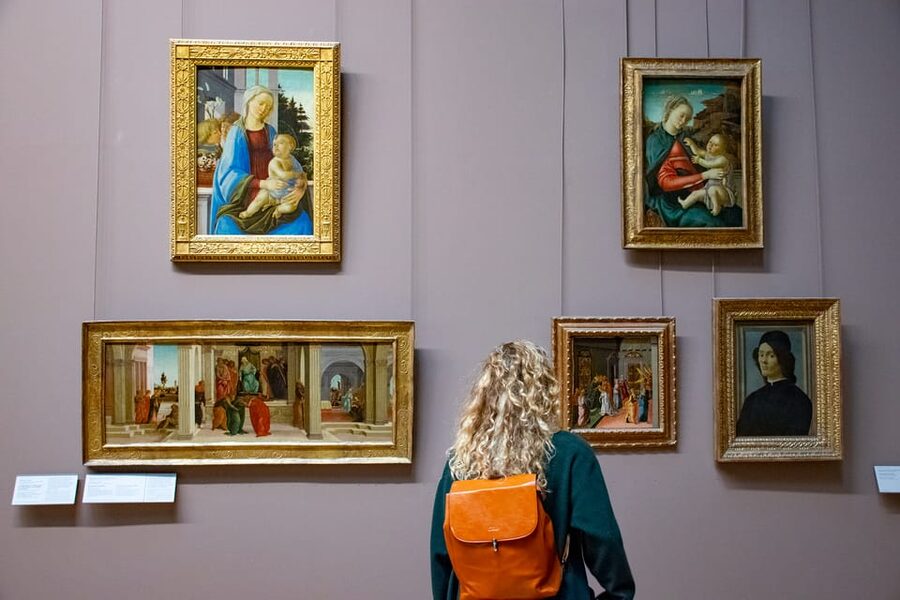 Paris: Louvre Museum Highlights Small-Group Guided Tour - Itinerary Details You’ll Actually Care About: What Happens During Stops