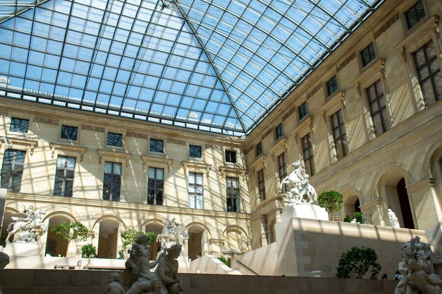 Paris: Louvre Museum Highlights Small-Group Guided Tour - 3-Hour Extended Tour: When You Still Want Icons, But Also Want Breathing Room