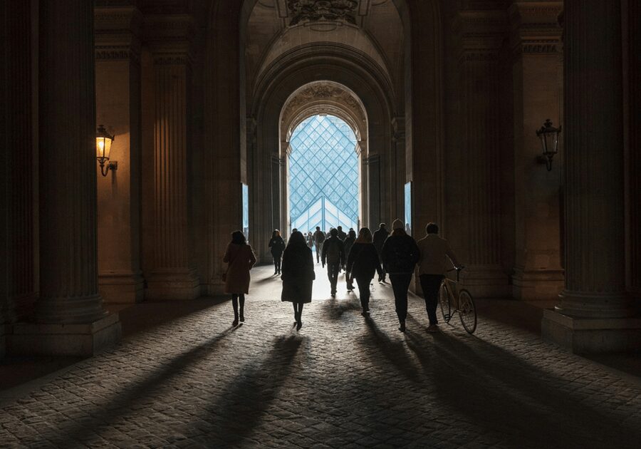 Paris: Louvre Museum Ticket & Exclusive Immersive AudioGuide - Your Must-See Stops: Mona Lisa, Venus de Milo, Liberty Leading the People