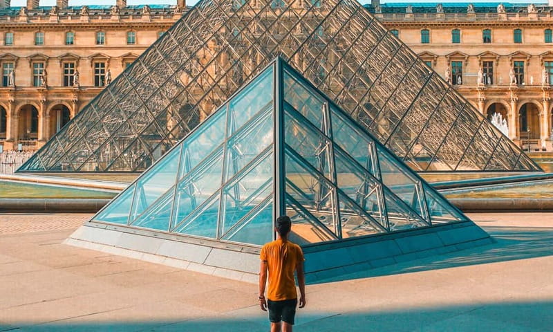 Paris: Louvre Museum Ticket with Audio guide - Downloading your audio guide before you step inside