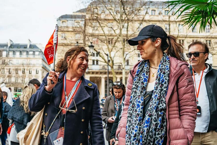 Paris: Louvre Museum Tour Mona Lisa & Iconic Masterpieces - Price and value: $79 for a short guided Louvre that saves real time