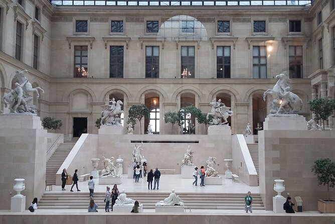 Paris: Louvre Museum Tour Mona Lisa & Iconic Masterpieces - Skip-the-line works best when you arrive ready