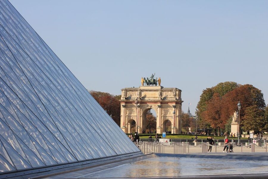 Paris: Louvre Reserved Ticket and River Cruise Combo - Louvre and Seine in One Day: The Simple Value Play